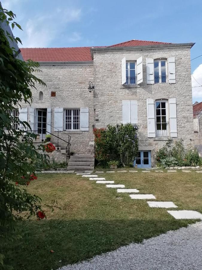 Landreville Chambre D'Hotes Esprit De Famille מראה חיצוני תמונה